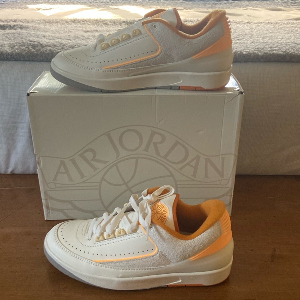 New In Box Nike Air Jordan 2 Retro Low